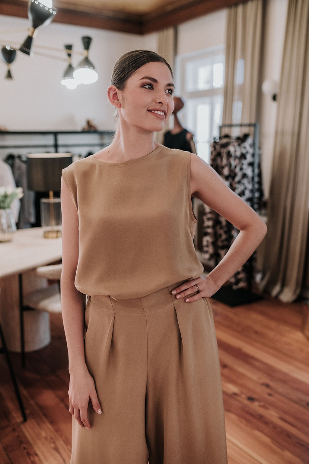 Essence Top Silk